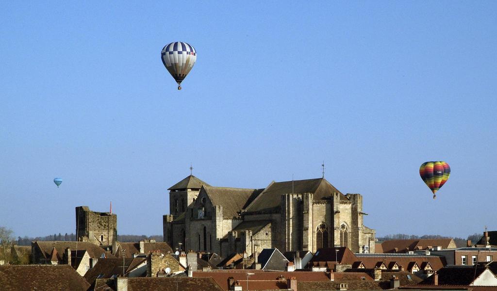 Maison Du Moulinassou Saint-Yrieix-la-Perche Luaran gambar